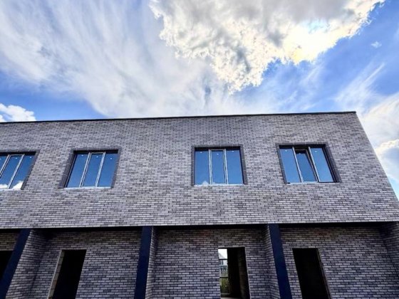 Продаж ! Таунхаус 66м2 + двір та паруовка  - 67000$