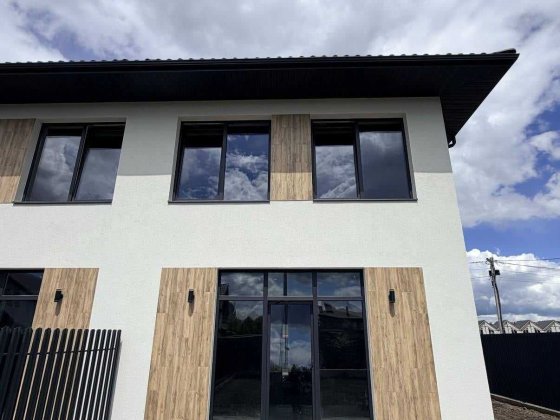 Продам дуплекс у Гатному, 93 м2. 2.84 сотки, Газ, Без комісії Гатне