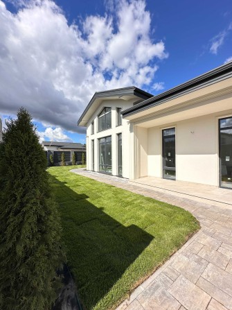 Продам котедж в Крюківщині 130кв КМ Срібна Алея - фото 1