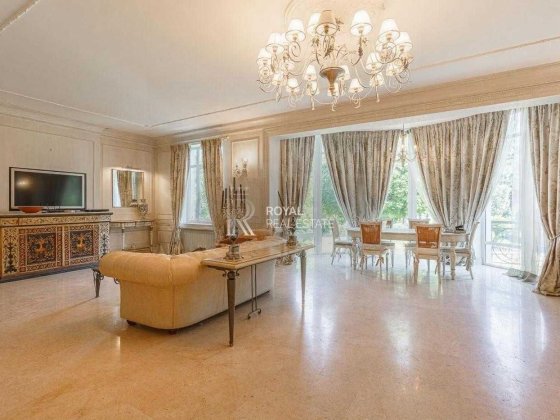 Продаж Будинок Крюківщина Бучанський район 705 м² 12 соток 6 кімнат Басейн Сауна Тераса BBQ-будинок  Крюківщина