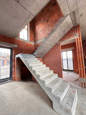 Двоповерховий котедж КМ Parkmont Крюківщина укриття - фото 1