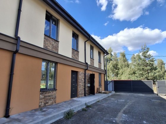 Продаж 2х поверхового таунхауса 90м2 + 31м2 мансарда ВОРЗЕЛЬ вулиця Київська 1.3 сотки землі Лісова 