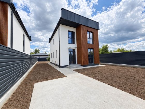 Продаж двоповерхового будинку в Білогородці 120м2