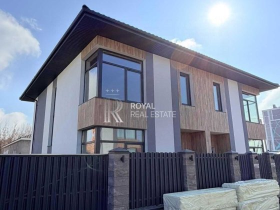 Продаж Дуплекс Гатне 4 кімнати 112,4 м² Тераса Газ Свердловина Підготовка під генератор 2 паркомісця Гатне