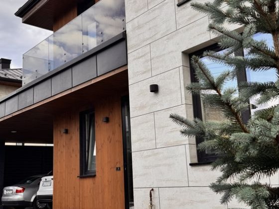 Продам готовий будинок з ремонтом в закритому КМ з охороною. Ходосівка