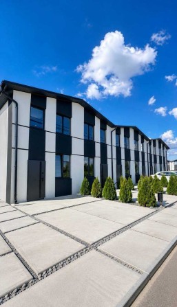 Квартира у форматі таунхауса в Білогородці, 35 кв.м - фото 1