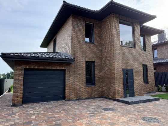 Продам будинок 193 м² + гараж, газ, 7,8 соток | Білогородка