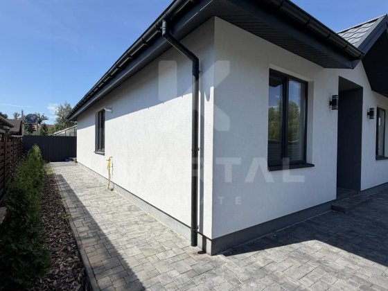 Продаж одноповерхового таунхаусу в затишній локації.