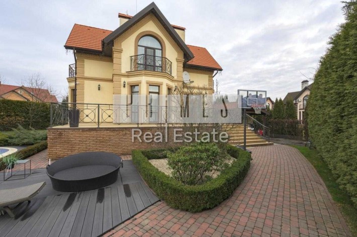 Продаж 4к будинку з ремонтом, навіс на 3 авто, с. Вишеньки, КМ "Zoloche" - фото 1