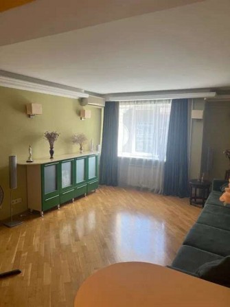 Пропонується до продажу простора 3-кімнатна квартира в одному з найпрестижніших районів Києва — вул. - фото 1