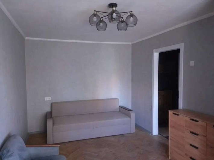 Продаж 1-к квартири вул. Краківська 14/6 - фото 1