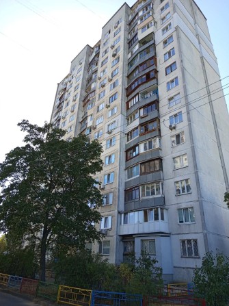Продам 2-кімн.кв.р-н.Оболонь,вул.Левка Лук'яненка 1Г - фото 1
