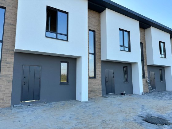 Продаж сучасного таунхауса 75 м² у Білогородці | Власний двір, 2 паркомісця. Лічильник день/ніч. Є м