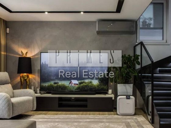 Продаж будинок 258 м² з басейном  Білогородка з ремонтом