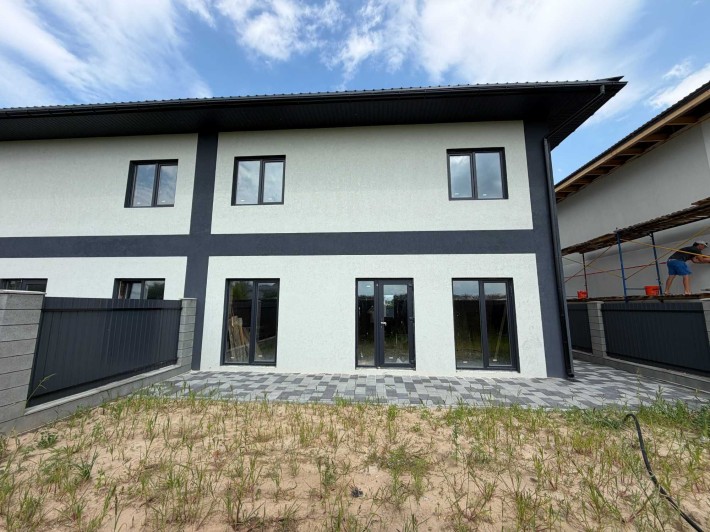 Продаж сучасного дуплексу з керамічного блоку! 125 м² + 3 сотки власної ділянки! Газ! - фото 1