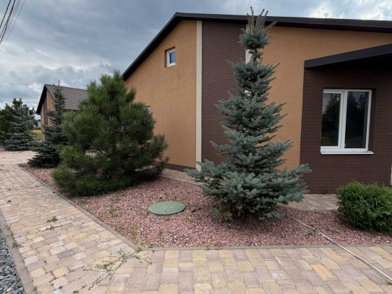 Продаж таунхауса з окремим заднім двориком! Вже з документами, можна робити ремонт Гореничи