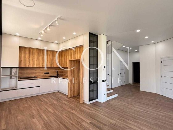 Продаж будинку 190 м² з ремонтом, Ходосівка, 6.5 соток, без комісії Ходосовка