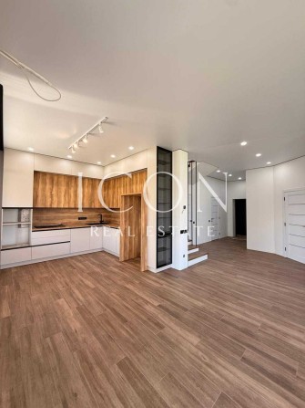 Продаж будинку 190 м² з ремонтом, Ходосівка, 6.5 соток, без комісії - фото 1