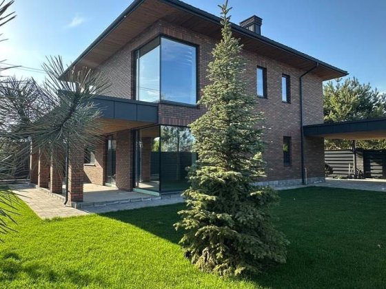 ШИКАРНИЙ будинок 170м2, всі комунікації.  З ремонтом та меблями!!! Гореничи