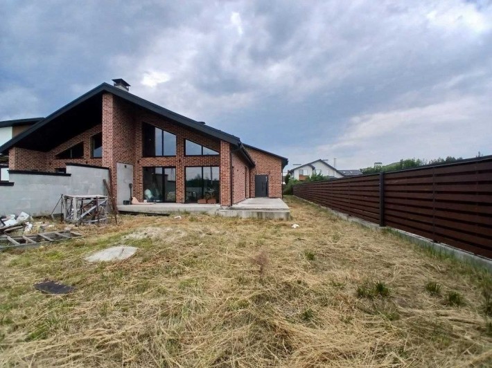 Продаж сучасного дуплексу 220 м² у КМ Balaton   с. Нові Петрівці - фото 1
