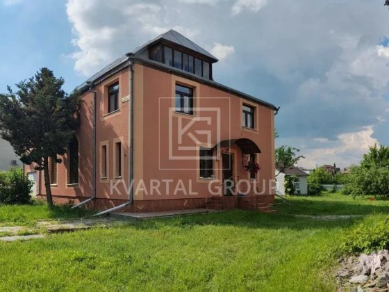 Будинок з ремонтом в Стоянці Стоянка