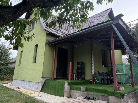 Затишний окремий будинок з ремонтом біля Києва, 4.5сотки Стоянка