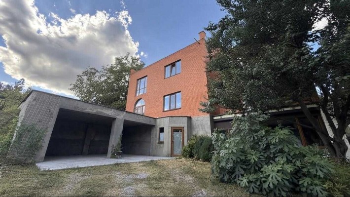 продаж будинку в центрі села Підгірці - фото 1