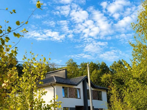 Продам дуплекс в Стоянці — 118 м², 4,5 сотки, лісова частина, сучасне будівництво, простора ділянка- Стоянка