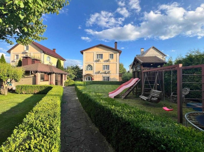 ТЕРМІНОВО продаж будинку площею 254 м² с. Підгірці окремо гостьовий будинок 85 м² з власною банею ГА - фото 1