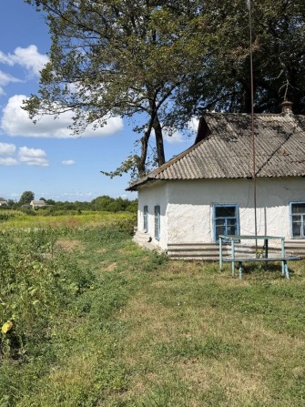 Продам будинок із земельною ділянкою - фото 1