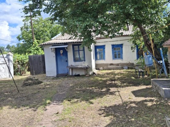 Терміново продається  будинок у селі Березань