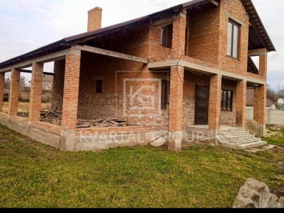 Продам ВЕЛИКИЙ  Будинок 220м2 на Просторій ділянці 10сот з Газом,в Затишній локації