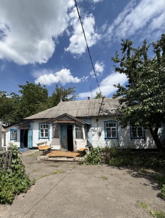 Продаж будинку в центрі міста Узин - фото 1
