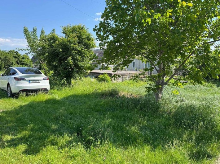 Продається участок цокольним приміщенням - фото 1