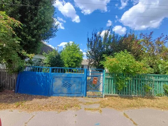 Продаж  будинку під повну реконструкцію в смт Рокитне, Білоцерківський район, Київська область