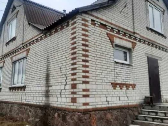 Продам будинок 96 м2 з ділянкою 6 соток в Макарові
