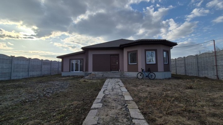 Будинок! Немішаєве! 140 м2 8 соток 4 кімнати Електрика 20 кВт, свердловина 80 м, септик з переливом  - фото 1