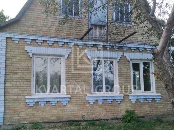 Продаж будинку в самому центрі с. Блиставиця. Мінімальне оформлення.