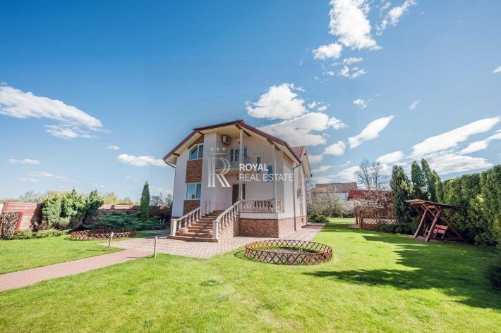 Продаж будинку з ремонтом, 31 сотка, 390 кв.м., Басейн, Сауна, Бомбосховище, Бучанський район, с. Бе - фото 1