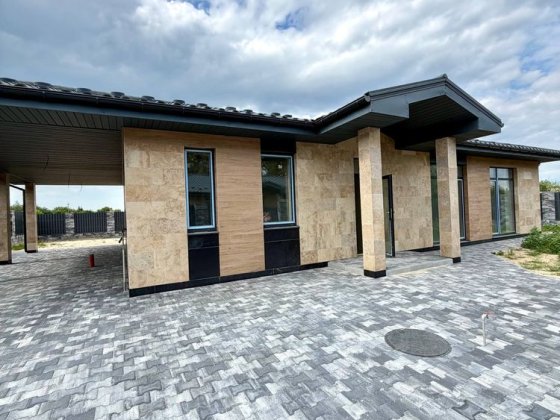 продаж будинку у Блиставиці , 130м2, розводка електрики