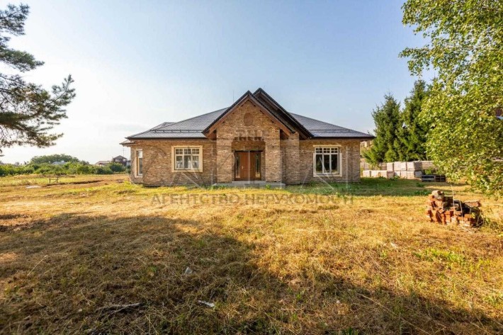 Продаж будинку в Бобриці 203 м² ділянка 43 сотки з сосновим лісом - фото 1