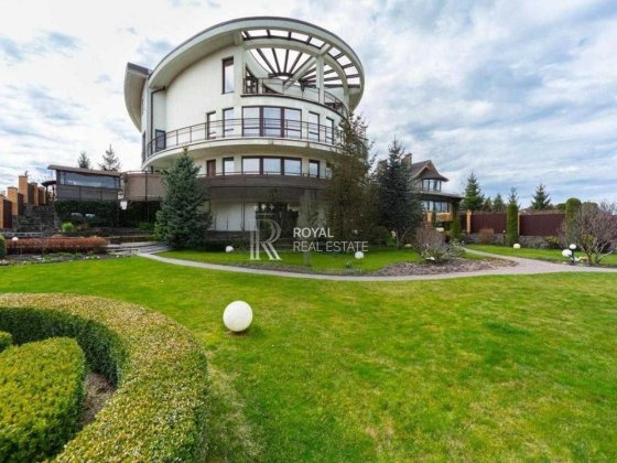 Продаж автономного будинку 1000м² Горбовичі 850 $ за м² гараж, акумуляторні батареї, баня, подвал