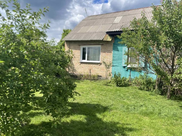Частина будинку  площею 100 кв.м, земельна ділянка  8 соток в с.Горенка - фото 1