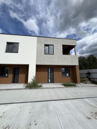 Продам таун з газом! Єоселя 85-121м,ділянка до 2.3с  Газ, три фази, свердловина, резервне живлення.  - фото 1