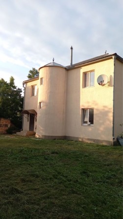 22сотки Продам будинок в центрі с. Зазимʼє. 150 кв.м. Газ. Асфальтована дорога - фото 1