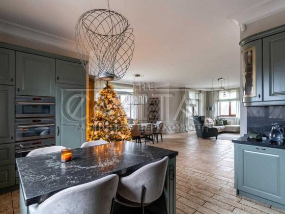 Продаж Преміальний будинок 564 м² з власним озером SPA та 7 спальнями  Зазим’я