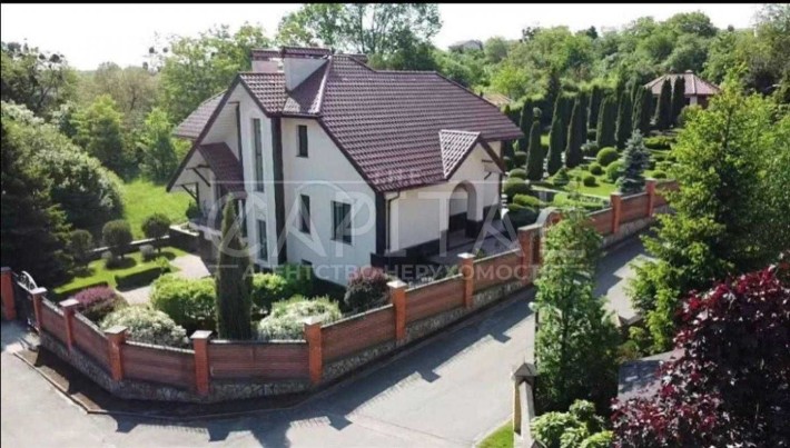 Предлагается на продажу загородный дом в с. Иванковичи - фото 1