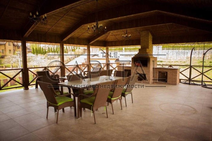 Продаж / Будинок / 480 м2 / Іванковичі / вул. Соборна, 3 - фото 1