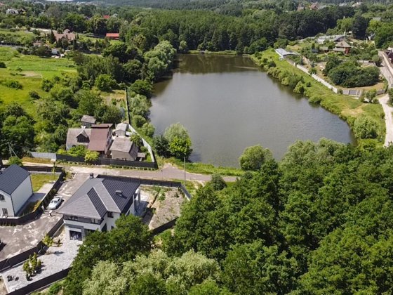 Продаж будинку з видом на озеро, Іванковичі, котеджне містечко "Озерне" Иванковичи