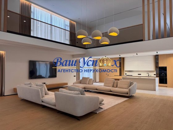 Продажа дома с ремонтом у воды в Riviera Village, Вышгород Лебедевка